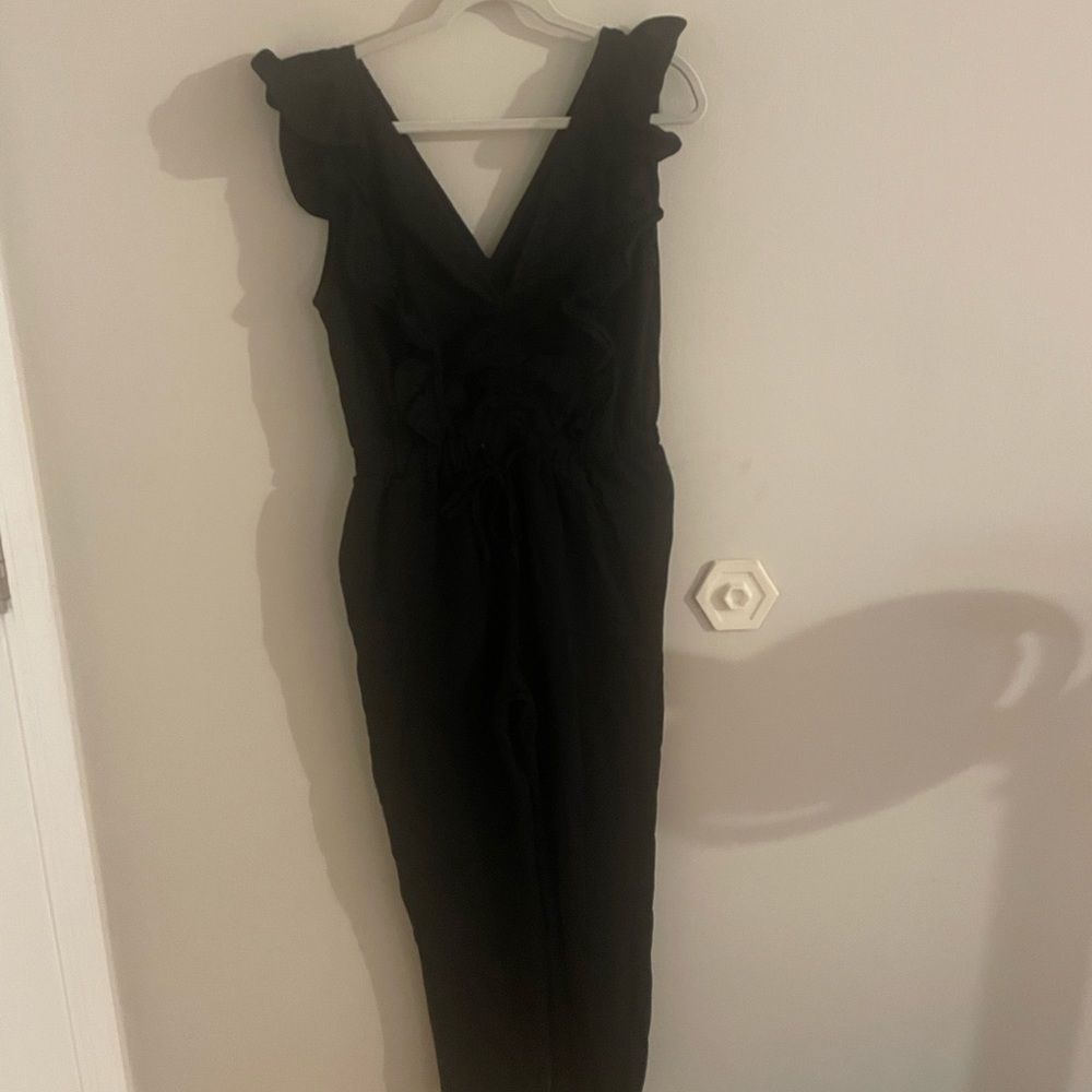 Comfy Black Flounce Sleeve Jumpsuit